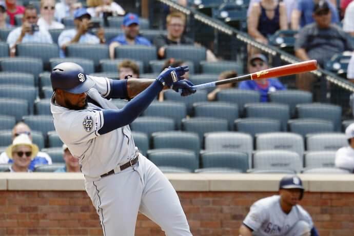 San Diego Padres right fielder Franmil Reyes