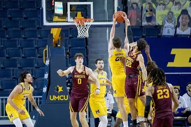 Big Ten Basketball: Who Looks to be the Betting Favorites?