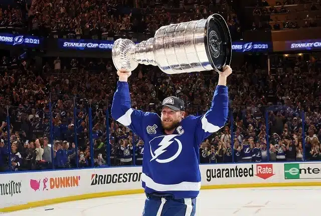 Lightning Three-peat